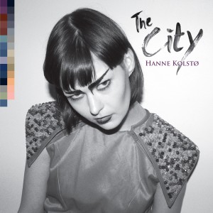 ดาวน์โหลดและฟังเพลง The City พร้อมเนื้อเพลงจาก Hanne Kolstø