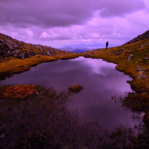 ดาวน์โหลดและฟังเพลง Three Drums พร้อมเนื้อเพลงจาก Four Tet