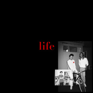 ดาวน์โหลดและฟังเพลง Life พร้อมเนื้อเพลงจาก X Lovers