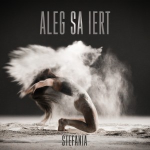 收聽Stefania的Aleg Să Iert歌詞歌曲
