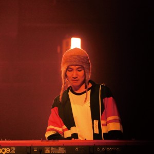Listen to Night Fall song with lyrics from 王文颖