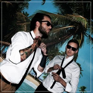 ดาวน์โหลดและฟังเพลง For My Own พร้อมเนื้อเพลงจาก Weekend Affair