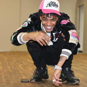 default playlist img