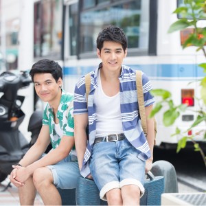 收聽นิกกี้-เม้าส์的อ้อนแอ歌詞歌曲