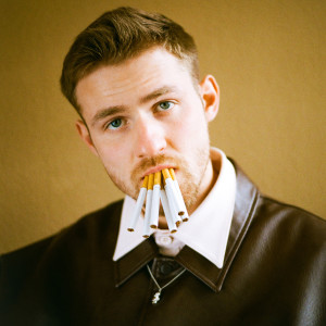 Album love yourself, fucked up (Explicit) oleh Dominik Hartz