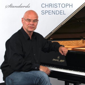 收聽Christoph Spendel的Moonlight Serenade歌詞歌曲