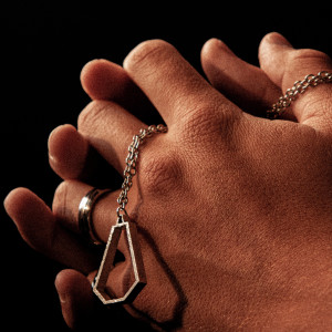 Theobuntu的專輯About You (SAINT X Remix)