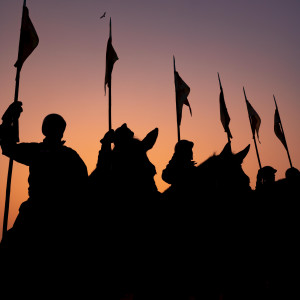 ดาวน์โหลดและฟังเพลง We Go On (Everyday Grind) (Explicit) พร้อมเนื้อเพลงจาก Callahan