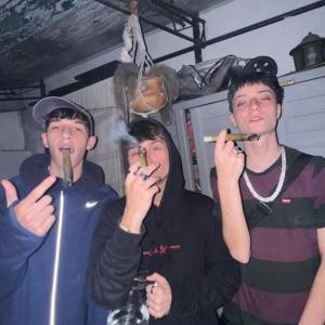 收聽Simón Galuzzi的TRIPLE ALIANZA (Explicit)歌詞歌曲