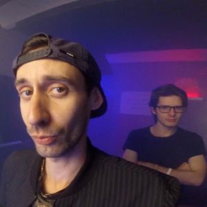 收聽LOVEME的Выручай歌詞歌曲