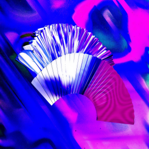 收聽Reol的煽げや尊し歌詞歌曲