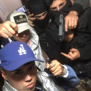 收聽Adriiel Alexiis的ILEGAL (feat. Ricardo Antoine, Sea 2ble M & Young Fvde)歌詞歌曲