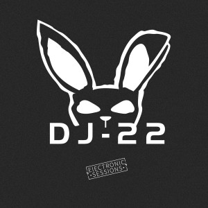 Dengarkan lagu 那女孩对我说她不爱我 nyanyian DJ-22 dengan lirik