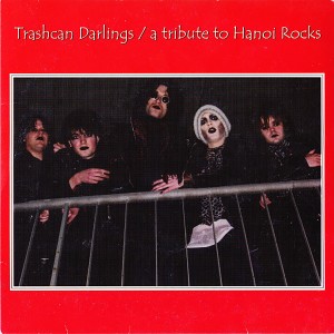 ดาวน์โหลดและฟังเพลง Tragedy พร้อมเนื้อเพลงจาก Trashcan Darlings