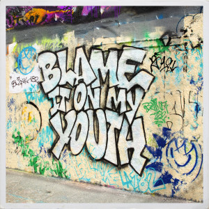 收聽Blink-182的Blame It On My Youth歌詞歌曲