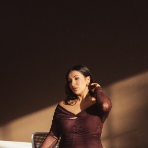 Dengarkan lagu Raak Me Niet Meer nyanyian Donson dengan lirik