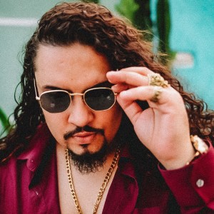 Listen to Kaô Kabecilê (Explicit) song with lyrics from Riko Viana
