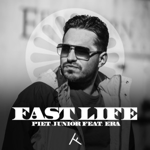ดาวน์โหลดและฟังเพลง Fast Life (Explicit) พร้อมเนื้อเพลงจาก Piet Junior