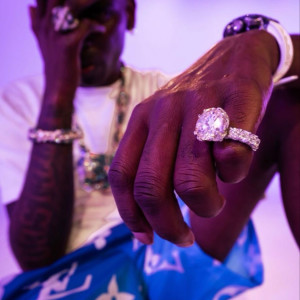 ดาวน์โหลดและฟังเพลง La Glock (Explicit) พร้อมเนื้อเพลงจาก Francis Kendall