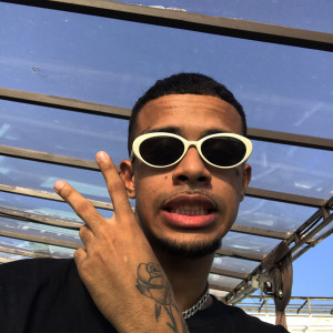 Yure的專輯Bota a Mão no Chão (130BPM) (Explicit)