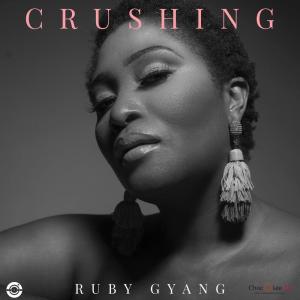 收听Ruby Gyang的Crushing歌词歌曲
