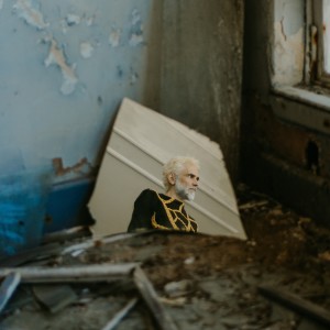 收聽Fernando Catatau的Tempos Sombrios歌詞歌曲