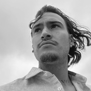 Listen to WaRO (Explicit) song with lyrics from Jonny Flores