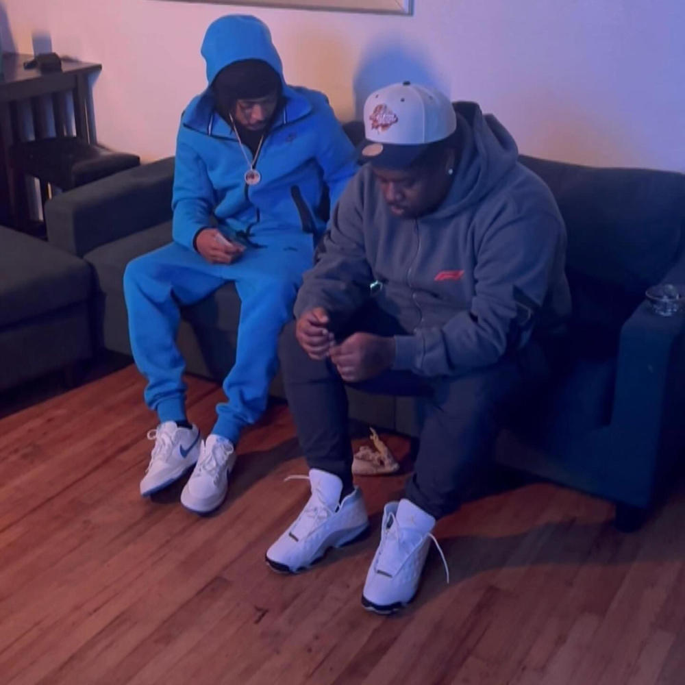 Too up (feat. Mac moo) (Explicit)