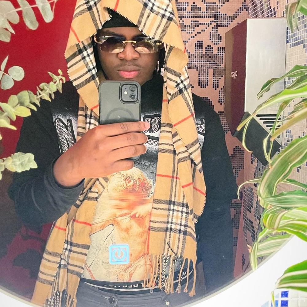 Giannis (feat. DarealHunchoo) (Explicit)