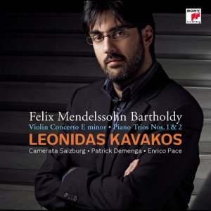 收聽列昂尼達斯.卡瓦高斯的Piano Trio No. 1 in D minor, Op. 49: Andante con moto tranquillo歌詞歌曲