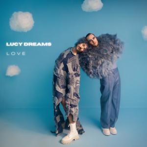 收聽Lucy Dreams的Love歌詞歌曲