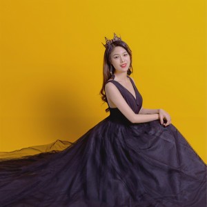 Listen to 凭着爱 (cover: 胡芳芳) (Live) song with lyrics from 粤靓小小