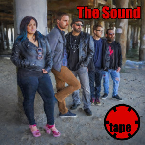 Dengarkan Wings lagu dari Tape! dengan lirik