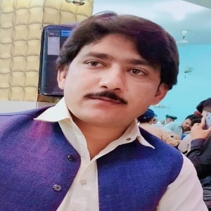 收聽Gul Atiq Ashna的wadha badala歌詞歌曲