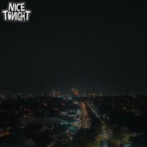 Dengarkan Bukan Cinta Pandangan Pertama lagu dari Nice Tonight dengan lirik