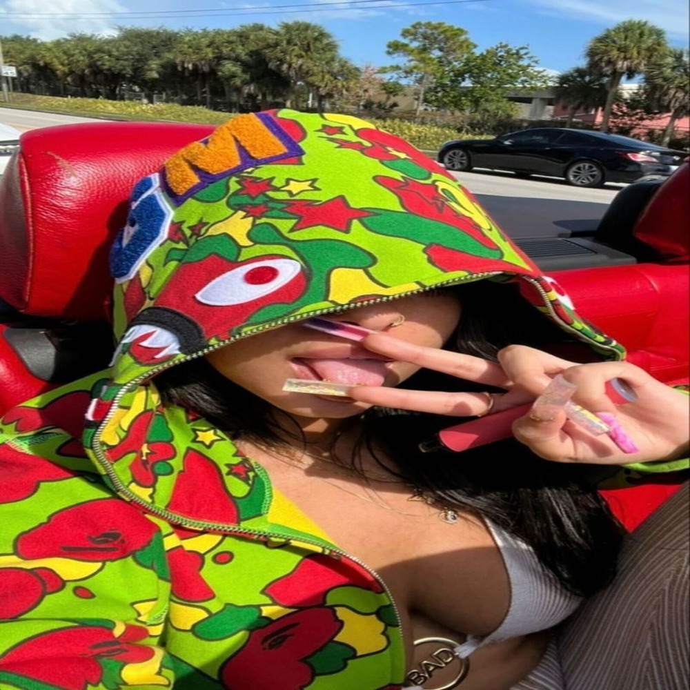 ELA E GOSTOSA (Explicit)
