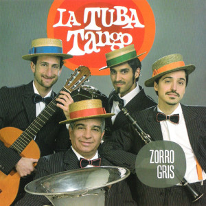 ดาวน์โหลดและฟังเพลง Julián พร้อมเนื้อเพลงจาก La Tubatango