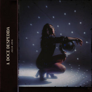 Listen to Por que você não chega em mim? song with lyrics from Julia Joia