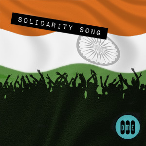 Dengarkan lagu Solidarity Song Hindi - Celebrating India nyanyian Benny Dayal dengan lirik