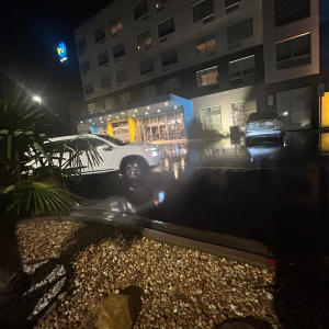 收聽Tejay的CANTTELLHANO! (Explicit)歌詞歌曲