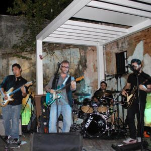 default playlist img