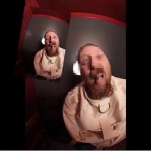 收聽momo black rd的Ella quiere con el loco歌詞歌曲