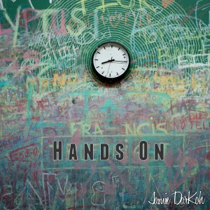 ดาวน์โหลดและฟังเพลง Hands On พร้อมเนื้อเพลงจาก Jamie DarKoh