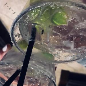 收聽J.V.的HERE'S A TOAST TO BAD LUCK (Explicit)歌詞歌曲