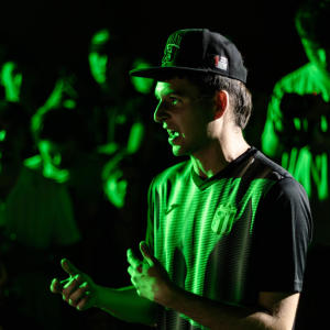 收聽FU MOVEMENT的Pobre, pero noble sobre todo (feat. Fabiuki & Prod by Kaiso) (Explicit)歌詞歌曲