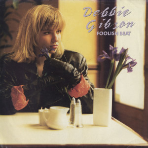 收聽Debbie Gibson的Foolish Beat歌詞歌曲