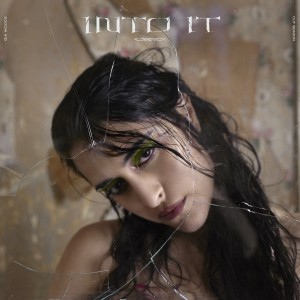 ดาวน์โหลดและฟังเพลง INTO IT พร้อมเนื้อเพลงจาก Gia Woods