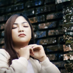 收聽DJ Suhadi Remix的DJ DEMI AYANG (Remix)歌詞歌曲