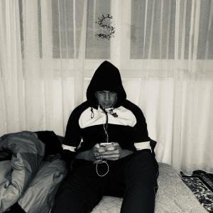 收聽Haaland936的100 Bars (Explicit)歌詞歌曲