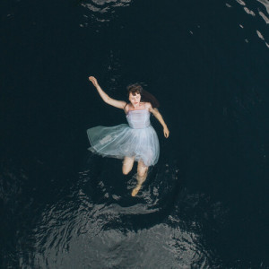 Listen to Island song with lyrics from Siv Jakobsen